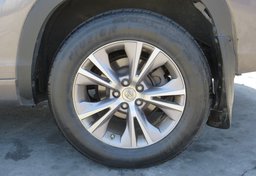 2015 Toyota Highlander - Image 48