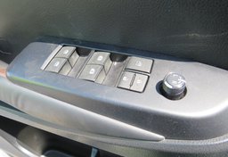 2015 Toyota Highlander - Image 47