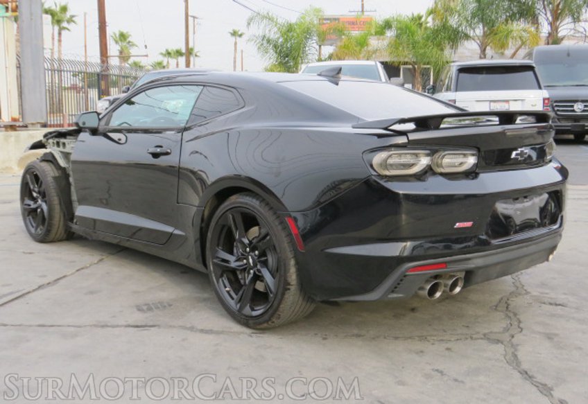 2019 Chevrolet Camaro - Image 9