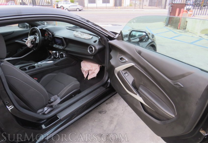 2019 Chevrolet Camaro - Image 20