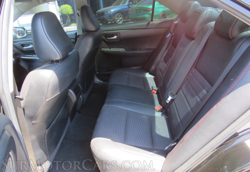 2015 Toyota Camry - Image 30