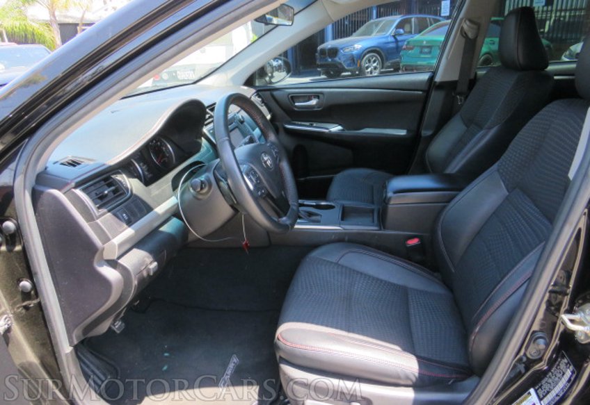 2015 Toyota Camry - Image 21