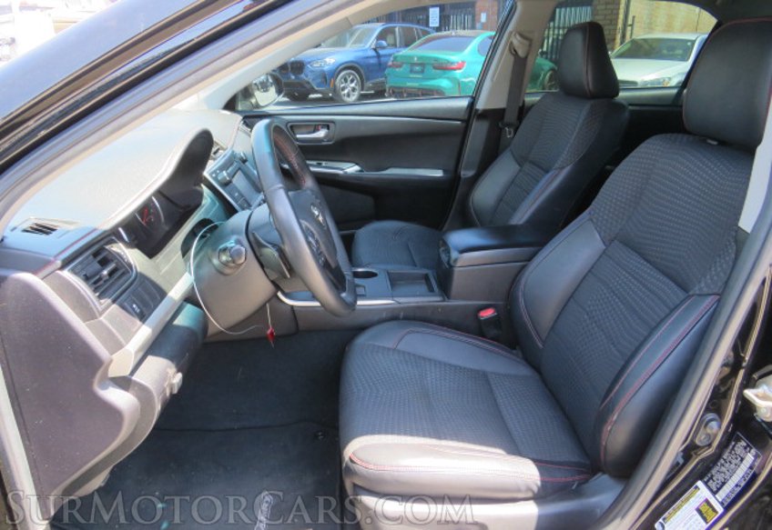 2015 Toyota Camry - Image 22