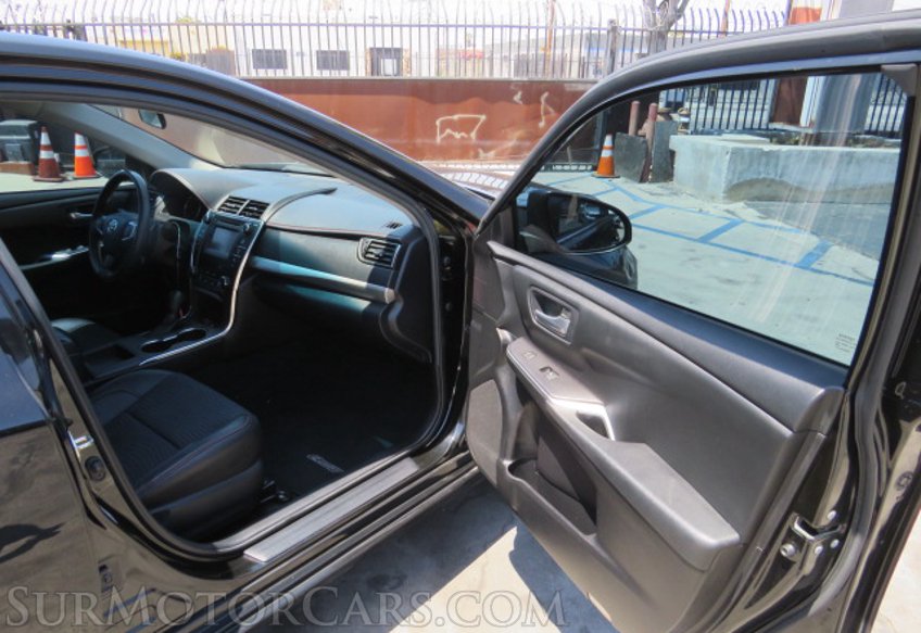 2015 Toyota Camry - Image 23