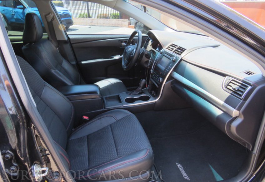 2015 Toyota Camry - Image 26