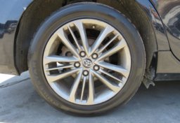 2015 Toyota Camry - Image 46