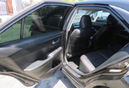 2015 Toyota Camry - Image 28