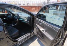 2015 Toyota Camry - Image 23