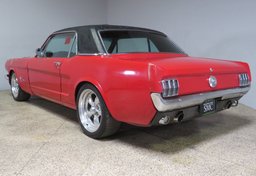 1966 Ford Mustang - Image 10