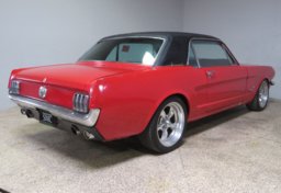 1966 Ford Mustang - Image 9