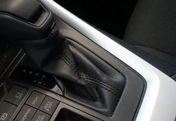 2019 Toyota RAV4 - Image 48