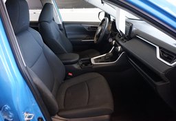 2019 Toyota RAV4 - Image 28