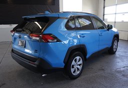 2019 Toyota RAV4 - Image 8