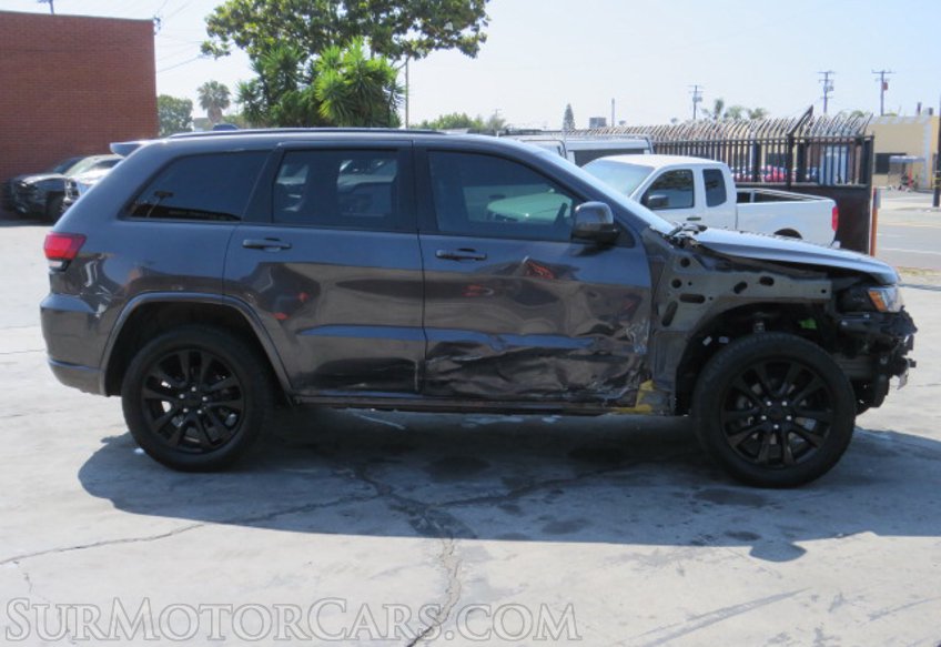 2017 Jeep Grand Cherokee - Image 6