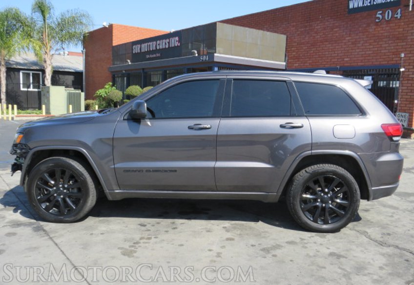 2017 Jeep Grand Cherokee - Image 5