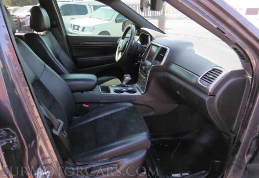 2017 Jeep Grand Cherokee - Image 25