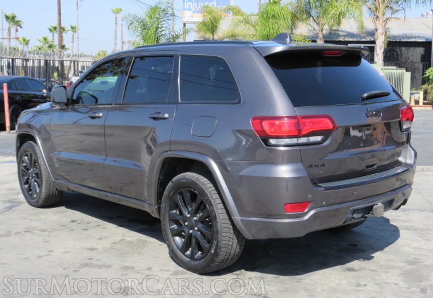 2017 Jeep Grand Cherokee - Image 7