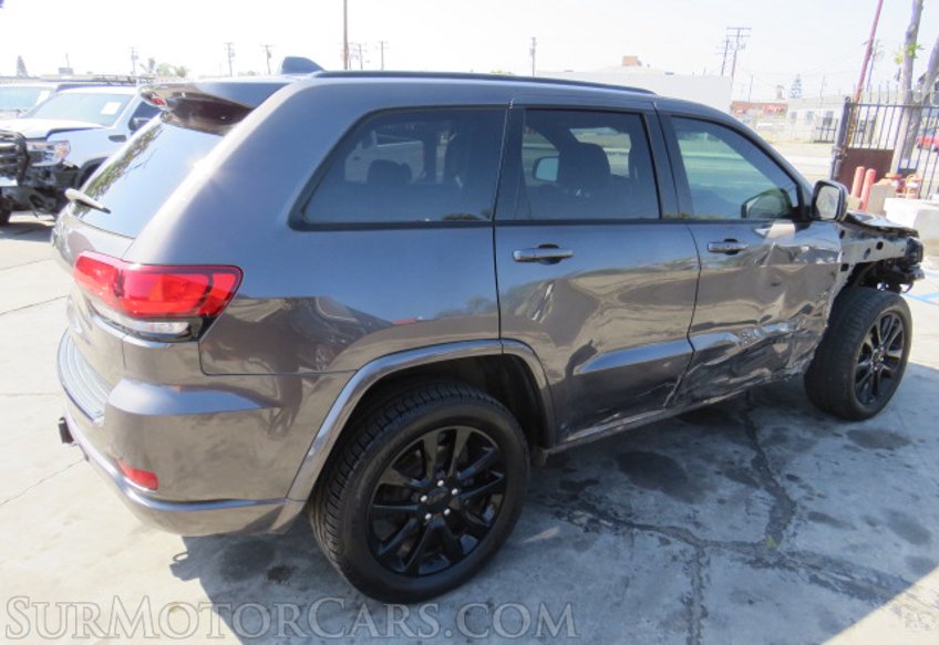 2017 Jeep Grand Cherokee - Image 10