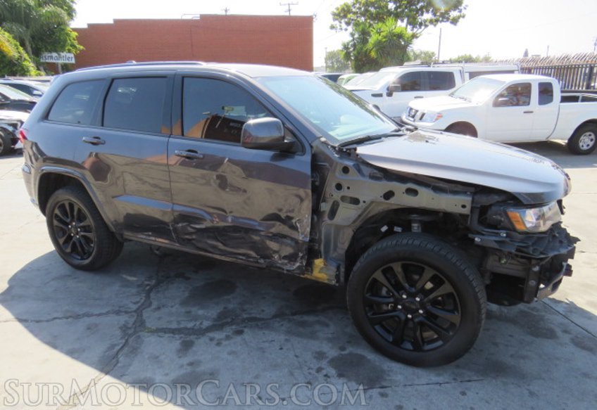 2017 Jeep Grand Cherokee - Image 4