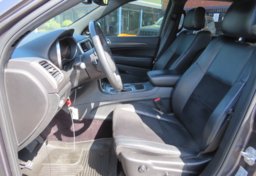 2017 Jeep Grand Cherokee - Image 24