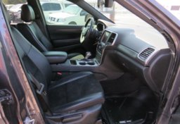 2017 Jeep Grand Cherokee - Image 25