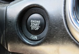 2017 Jeep Grand Cherokee - Image 40