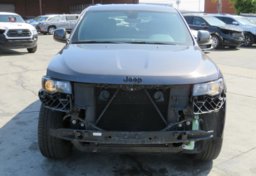 2017 Jeep Grand Cherokee - Image 12