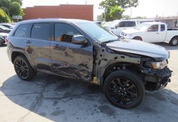 2017 Jeep Grand Cherokee - Image 4