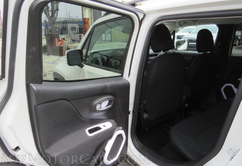 2019 Jeep Renegade - Image 20