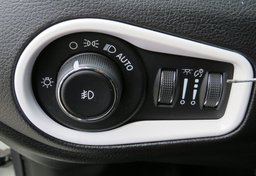 2019 Jeep Renegade - Image 38