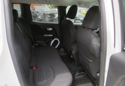 2019 Jeep Renegade - Image 26