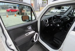 2019 Jeep Renegade - Image 19