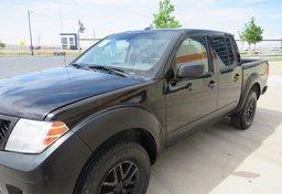 2016 Nissan Frontier - Image 14