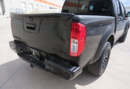 2016 Nissan Frontier - Image 15