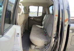 2016 Nissan Frontier - Image 30