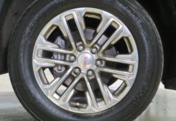 2021 GMC Yukon XL - Image 17