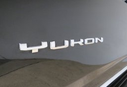 2021 GMC Yukon XL - Image 16