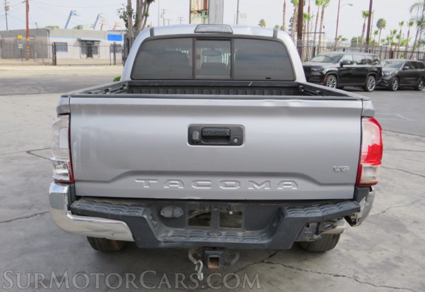 2017 Toyota Tacoma - Image 12