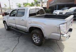 2017 Toyota Tacoma - Image 8