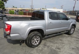 2017 Toyota Tacoma - Image 7