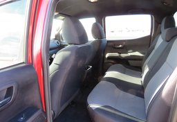 2021 Toyota Tacoma 4WD - Image 33