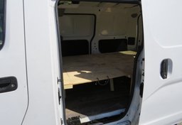 2017 Nissan NV200 Compact Cargo - Image 30