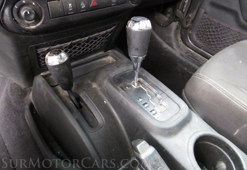 2017 Jeep Wrangler Unlimited - Image 38