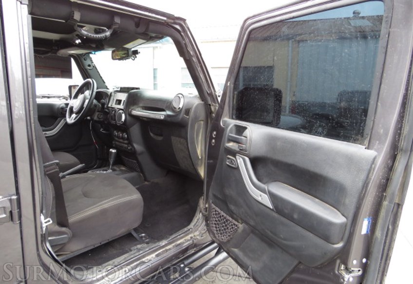 2017 Jeep Wrangler Unlimited - Image 19