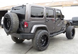 2017 Jeep Wrangler Unlimited - Image 8