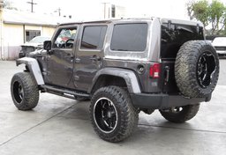 2017 Jeep Wrangler Unlimited - Image 7