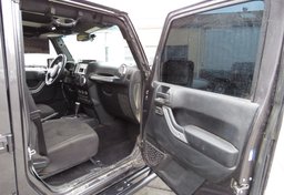 2017 Jeep Wrangler Unlimited - Image 19