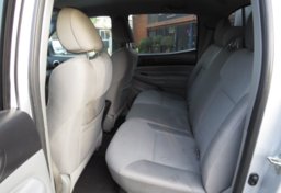 2012 Toyota Tacoma - Image 13