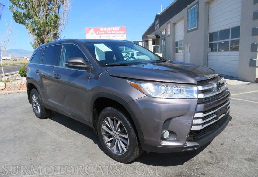 2019 Toyota Highlander - Image 3