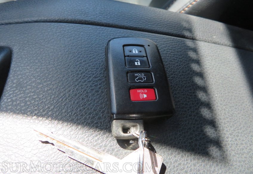 2019 Toyota Highlander - Image 42